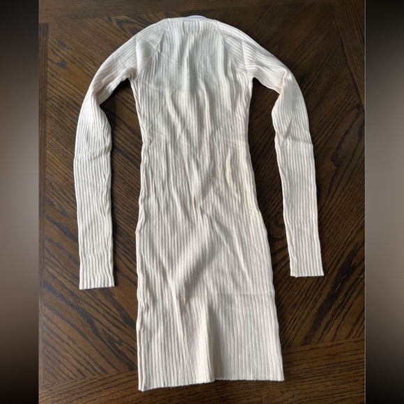 Princess Polly Dress - Picture 4 of 4